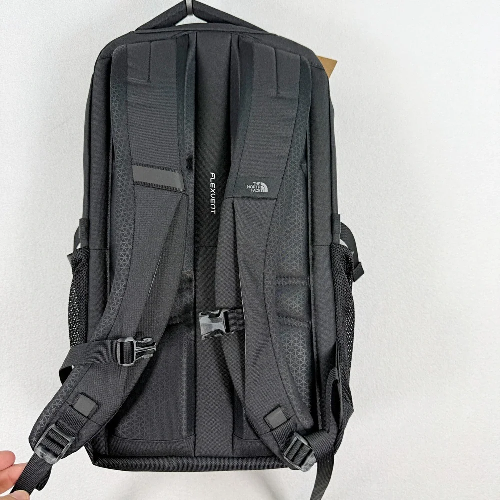 The North Face Pivoter Backpack / TNF Black White